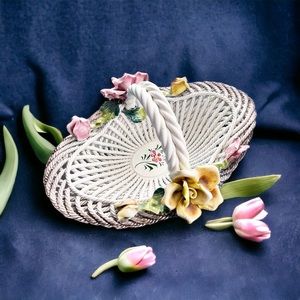 Capodimonte Large Woven Porcelain Floral Basket Classic Style, *RARE*